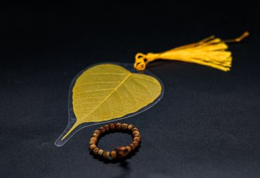 LÁ BỒ ĐỀ THƯ PHÁP